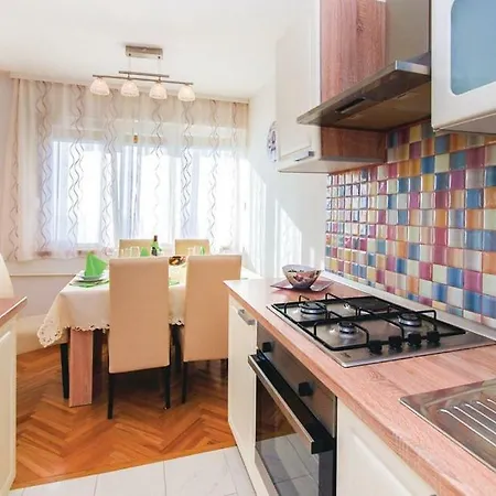 Skyscraper Maro Apartman Rijeka